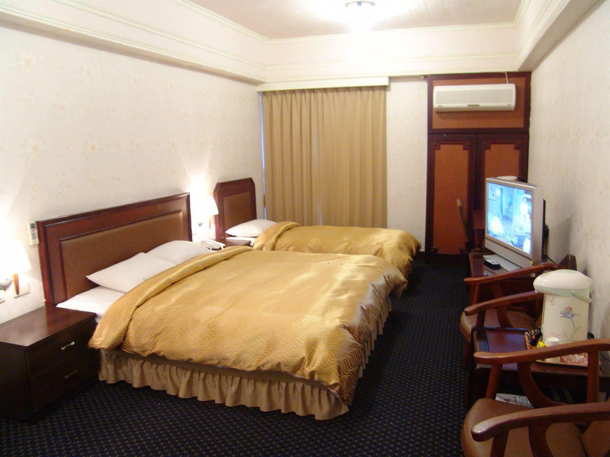 Sin Fu Business Hotel Tajcshung Kültér fotó